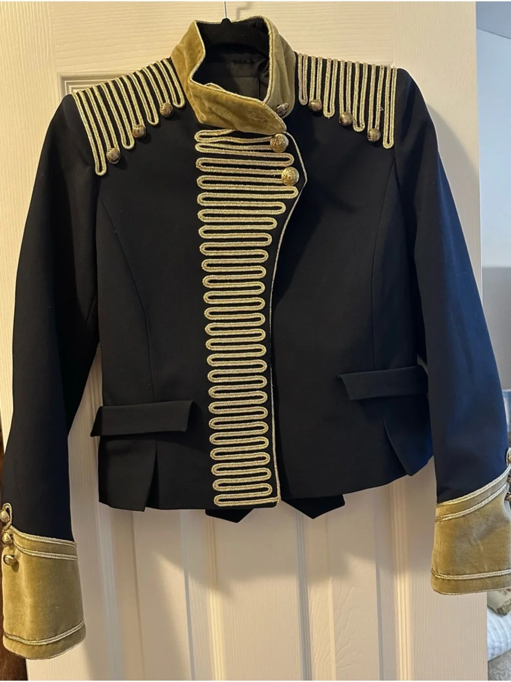Zara limited edition Black Military-Style Blazer with Gold Trim. - Picture 4 of 12